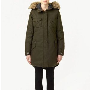 🔻SOLD🔻Aritzia community parka